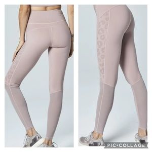 Varley Harter Leggings Laser Cut Mesh High Rise 7/8 Deauville Dusty Mauve Small